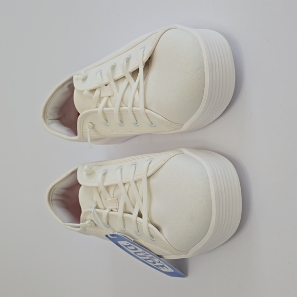 NWT Hey Dude Cody M Canvas White Lace Up Shoes Sneakers Size 9 - Picture 4 of 15